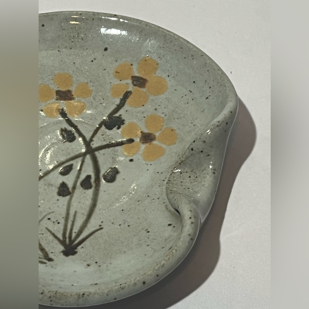 Unique Hand Painted Ceramic Modern Floral Scallop Floral Ashtray VTG - Picture 10 of 10